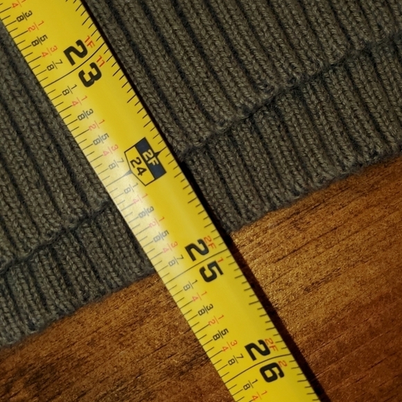 Levi's green sweater with crem shoulder patches Large - Picture 10 of 12